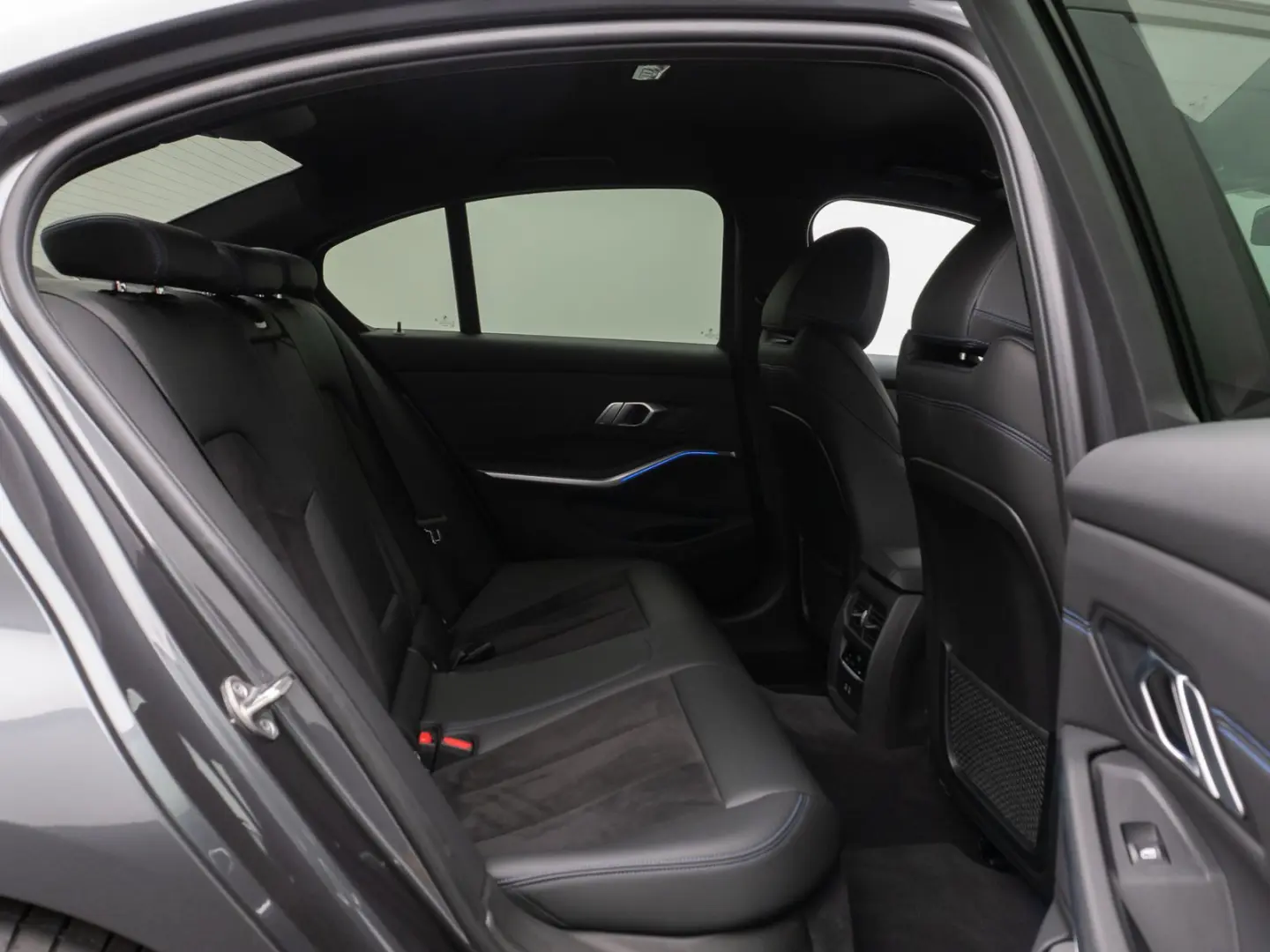 330i xD M Sport Kamera Laser HUD DAB Komfort 19