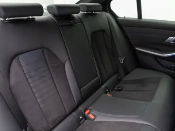 330i xD M Sport Kamera Laser HUD DAB Komfort 19