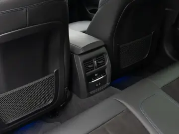 330i xD M Sport Kamera Laser HUD DAB Komfort 19