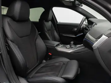 330i xD M Sport Kamera Laser HUD DAB Komfort 19