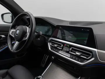 330i xD M Sport Kamera Laser HUD DAB Komfort 19