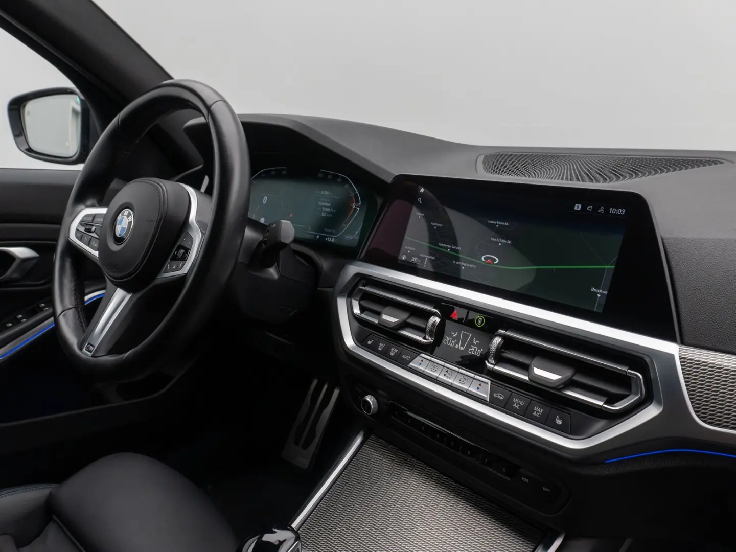 330i xD M Sport Kamera Laser HUD DAB Komfort 19