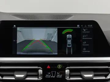 330i xD M Sport Kamera Laser HUD DAB Komfort 19