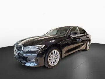 330i xDrive Limousine PDC LCP DAB Glasdach Navi