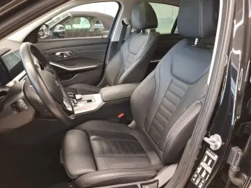 330i xDrive Limousine PDC LCP DAB Glasdach Navi