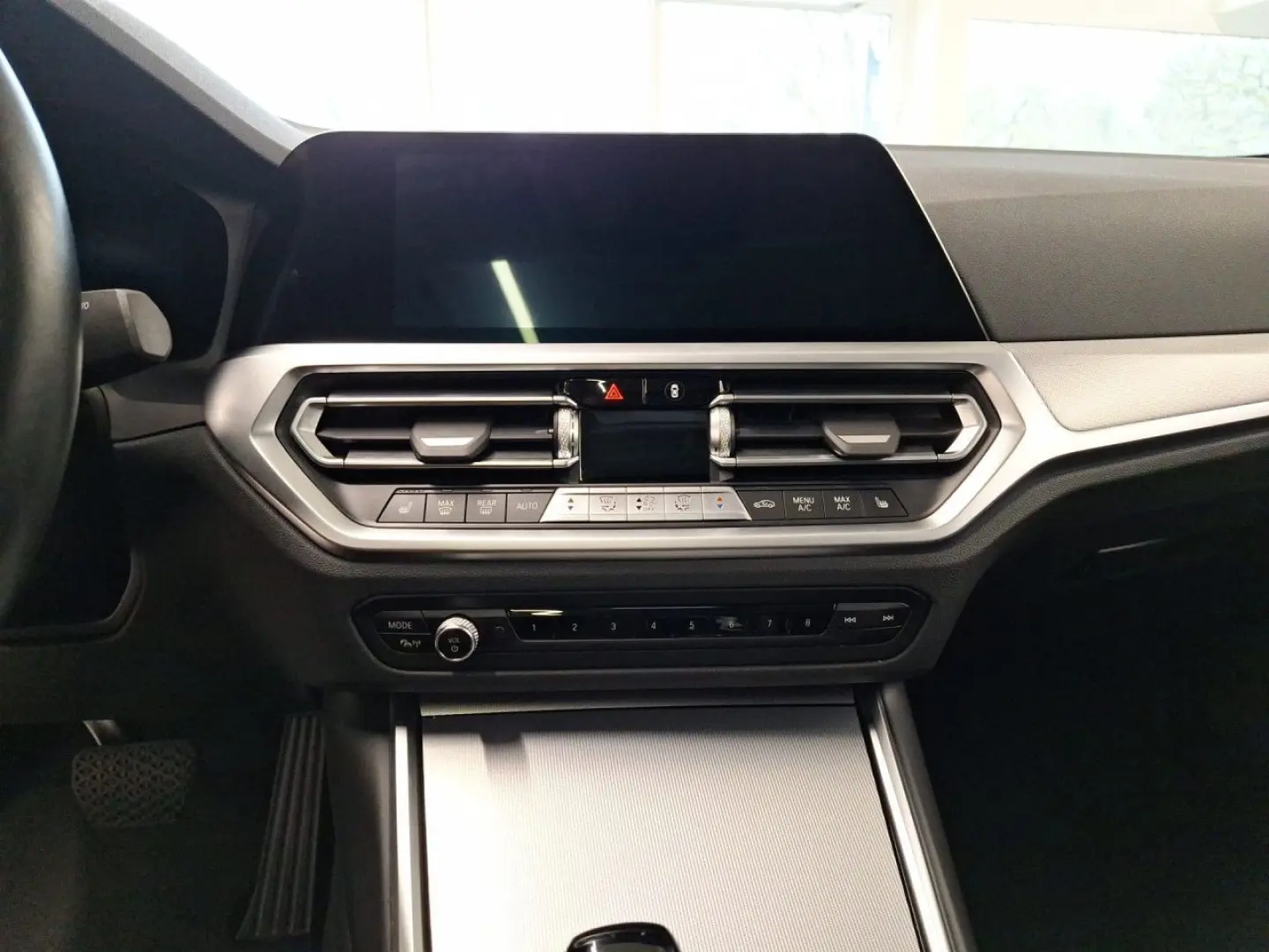 330i xDrive Limousine PDC LCP DAB Glasdach Navi