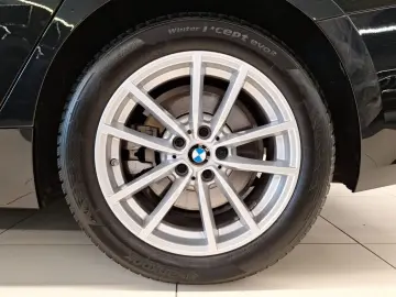 330i xDrive Limousine PDC LCP DAB Glasdach Navi