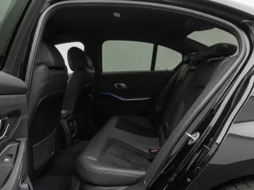 330i xD M Sport Kamer DAB HiFi Stop&Go Alarm 19