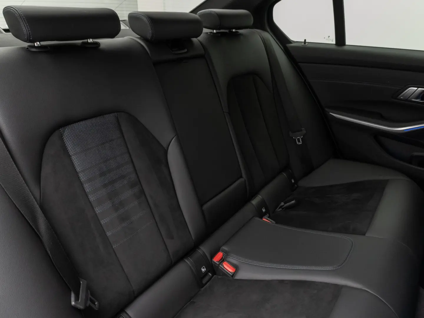 330i xD M Sport Kamer DAB HiFi Stop&Go Alarm 19