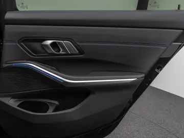 330i xD M Sport Kamer DAB HiFi Stop&Go Alarm 19