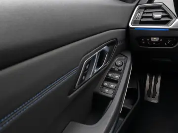 330i xD M Sport Kamer DAB HiFi Stop&Go Alarm 19