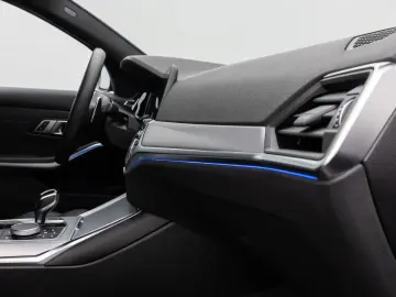 330i xD M Sport Kamer DAB HiFi Stop&Go Alarm 19
