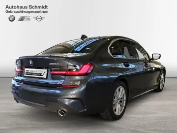 330i Limousine*M Sportpaket*Head-Up*Hifi*Pano*DA
