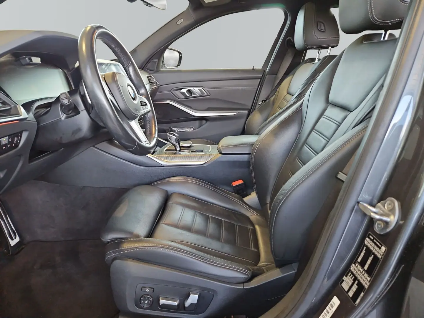 330i Limousine*M Sportpaket*Head-Up*Hifi*Pano*DA