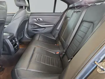 330i Limousine*M Sportpaket*Head-Up*Hifi*Pano*DA