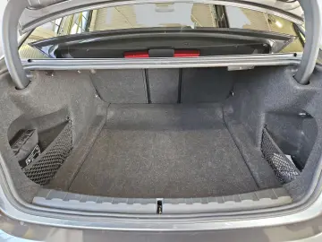 330i Limousine*M Sportpaket*Head-Up*Hifi*Pano*DA