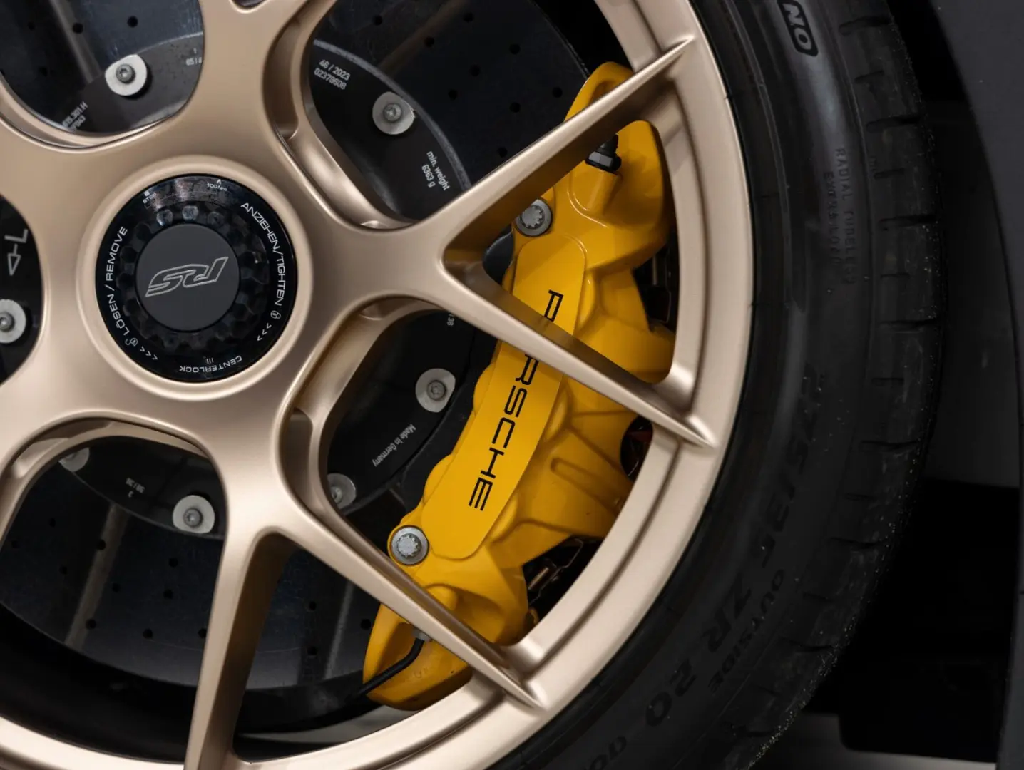 911 GT3 RS - Weissach - PCCB - Clubsport - Lift