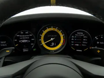 911 GT3 RS - Weissach - PCCB - Clubsport - Lift