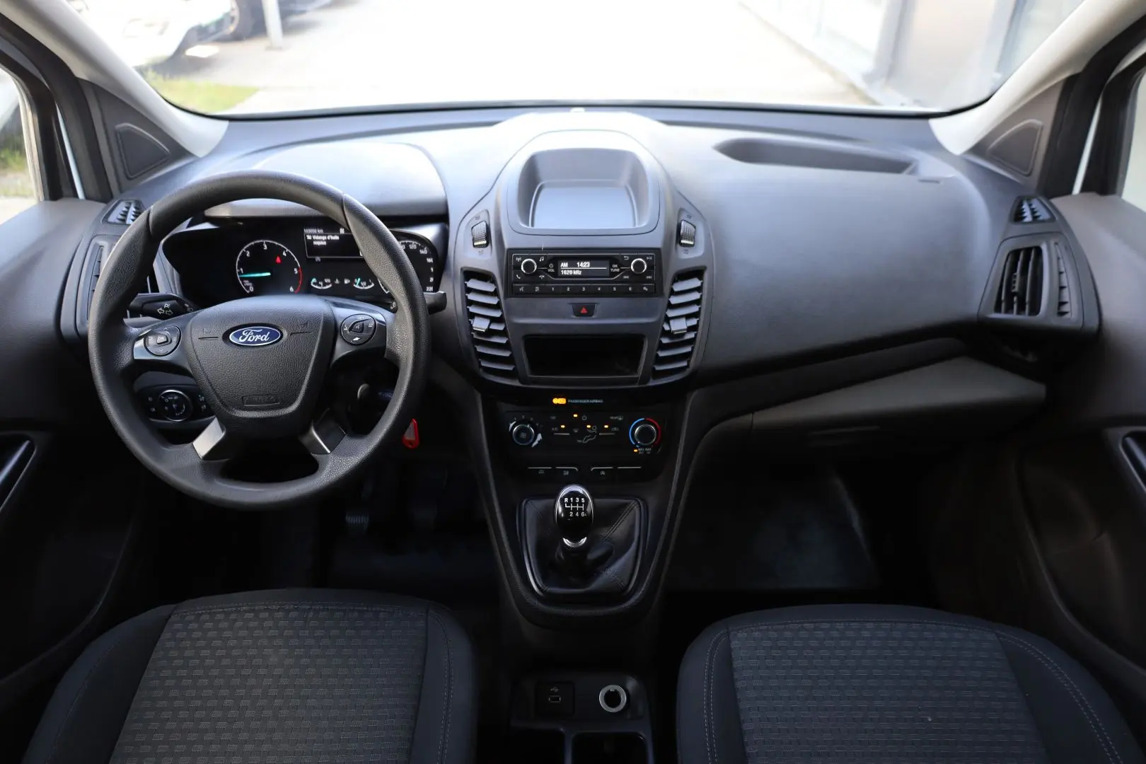 FORD TRANSIT CONNECT 5 LOCURI 1.5 TDCI