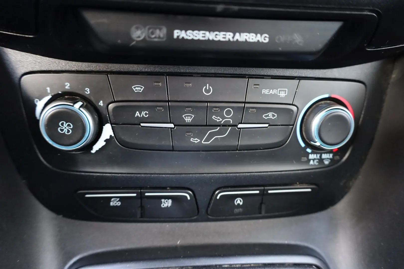 FORD TRANSIT CONNECT 5 LOCURI 1.5 TDCI