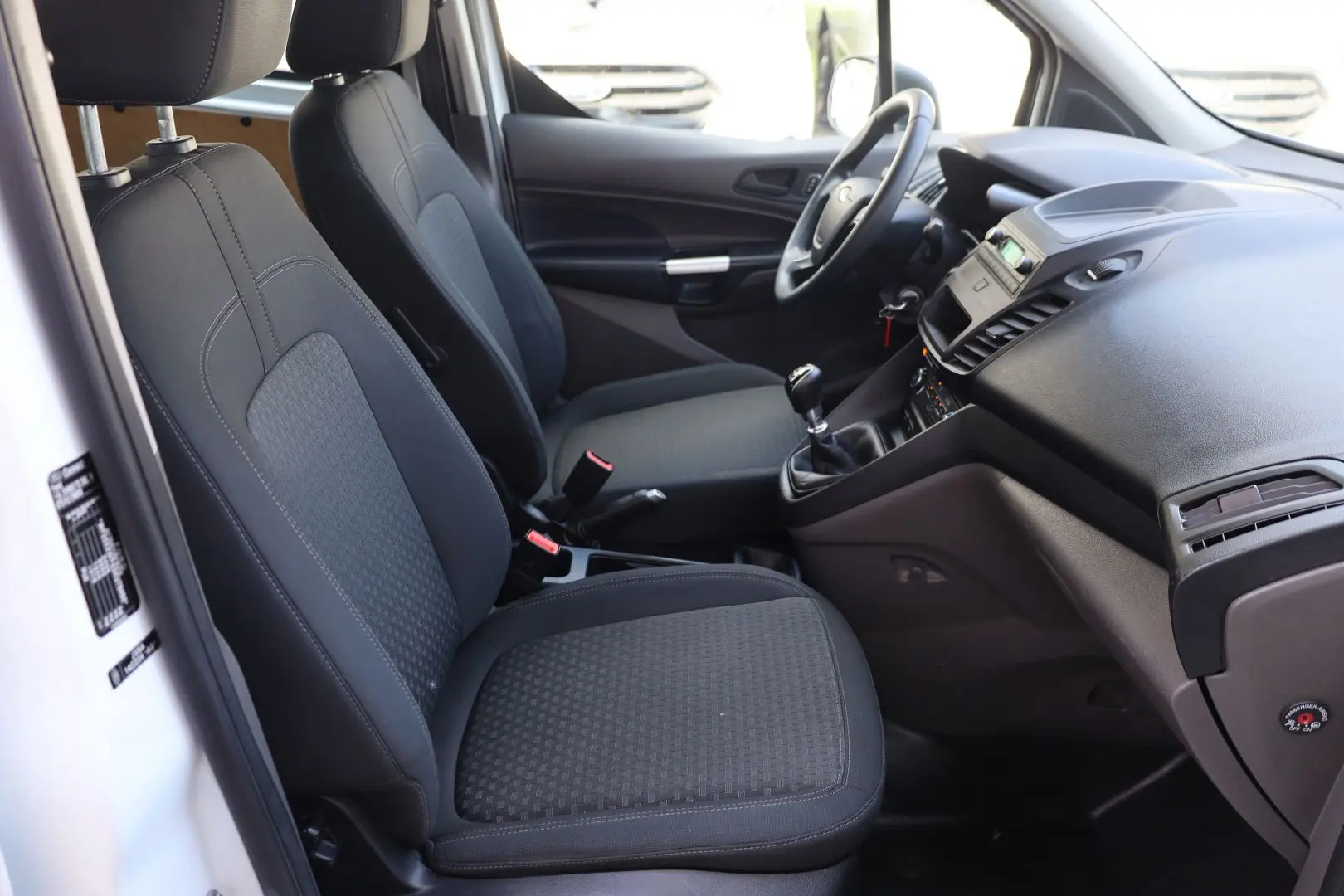 FORD TRANSIT CONNECT 5 LOCURI 1.5 TDCI