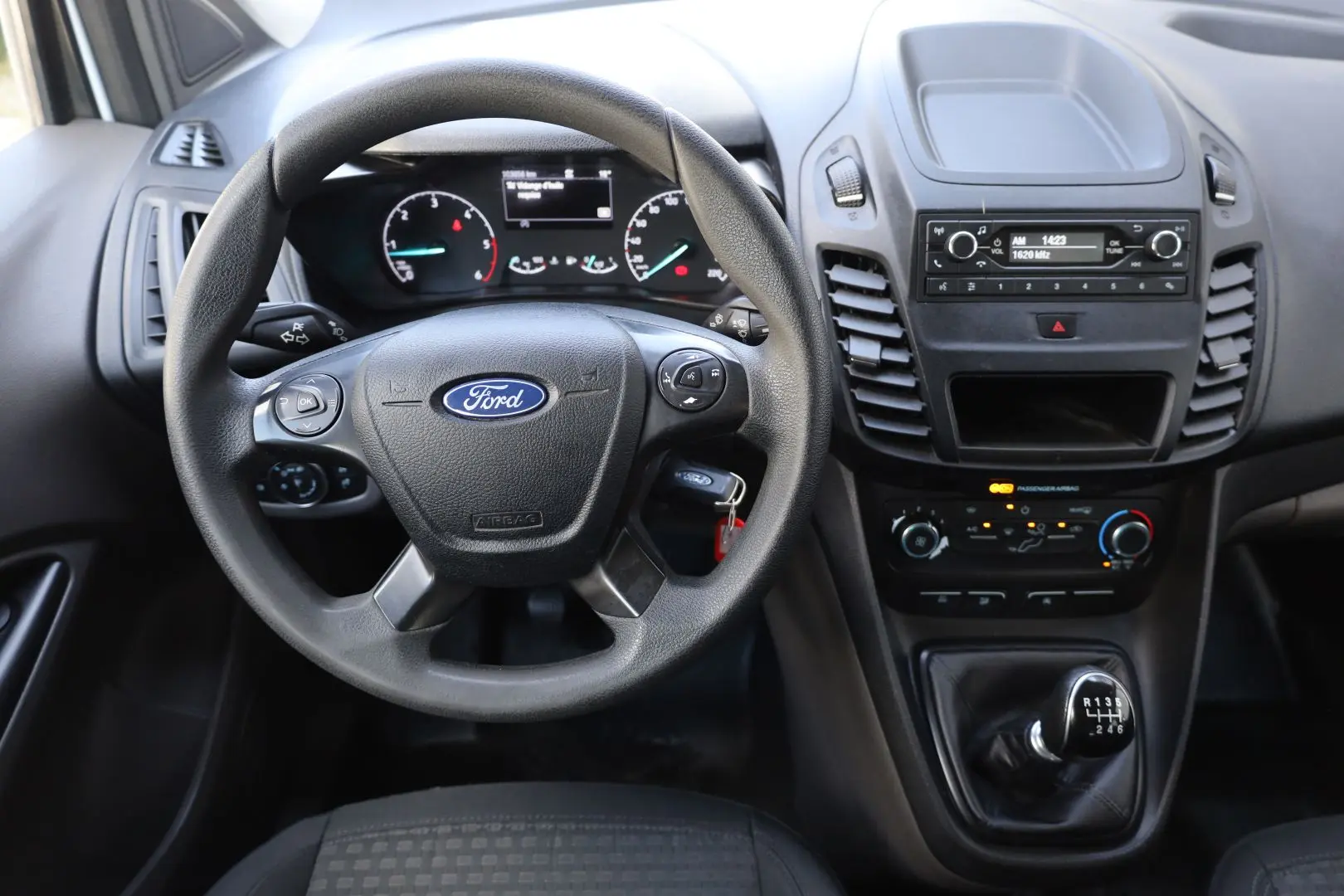 FORD TRANSIT CONNECT 5 LOCURI 1.5 TDCI