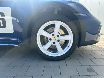 911 Dakar I #176 I LED Matrix I Burmester I Uhr