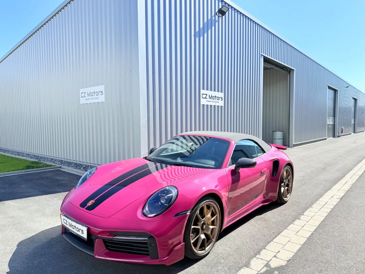 911 992 Turbo S Cabrio SportDesign Burmester