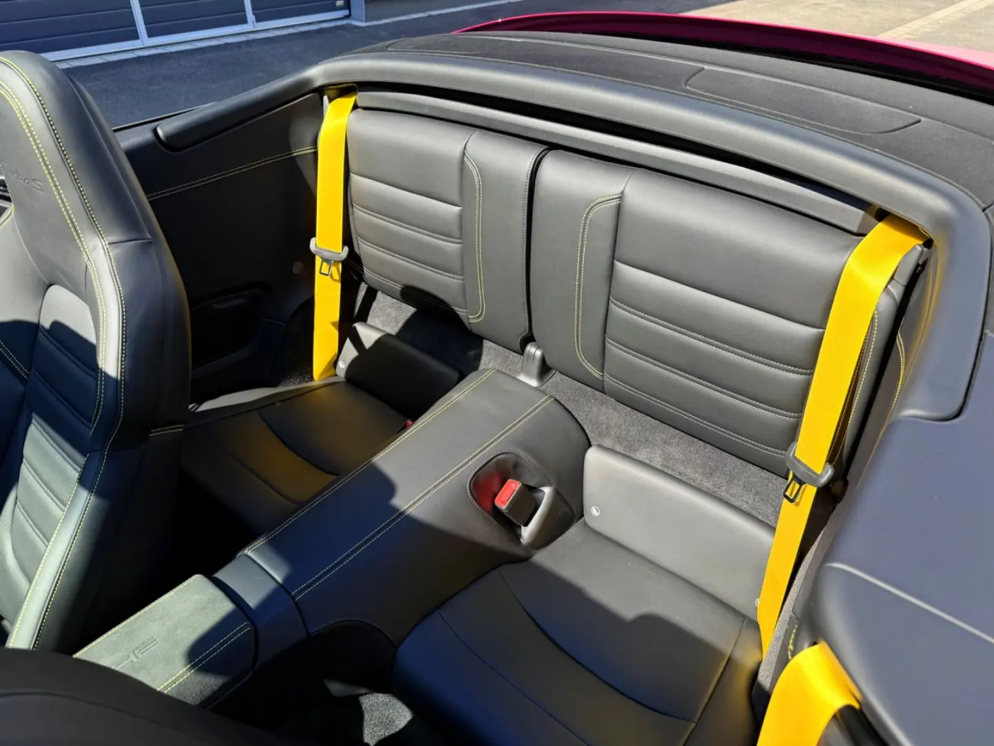 911 992 Turbo S Cabrio SportDesign Burmester