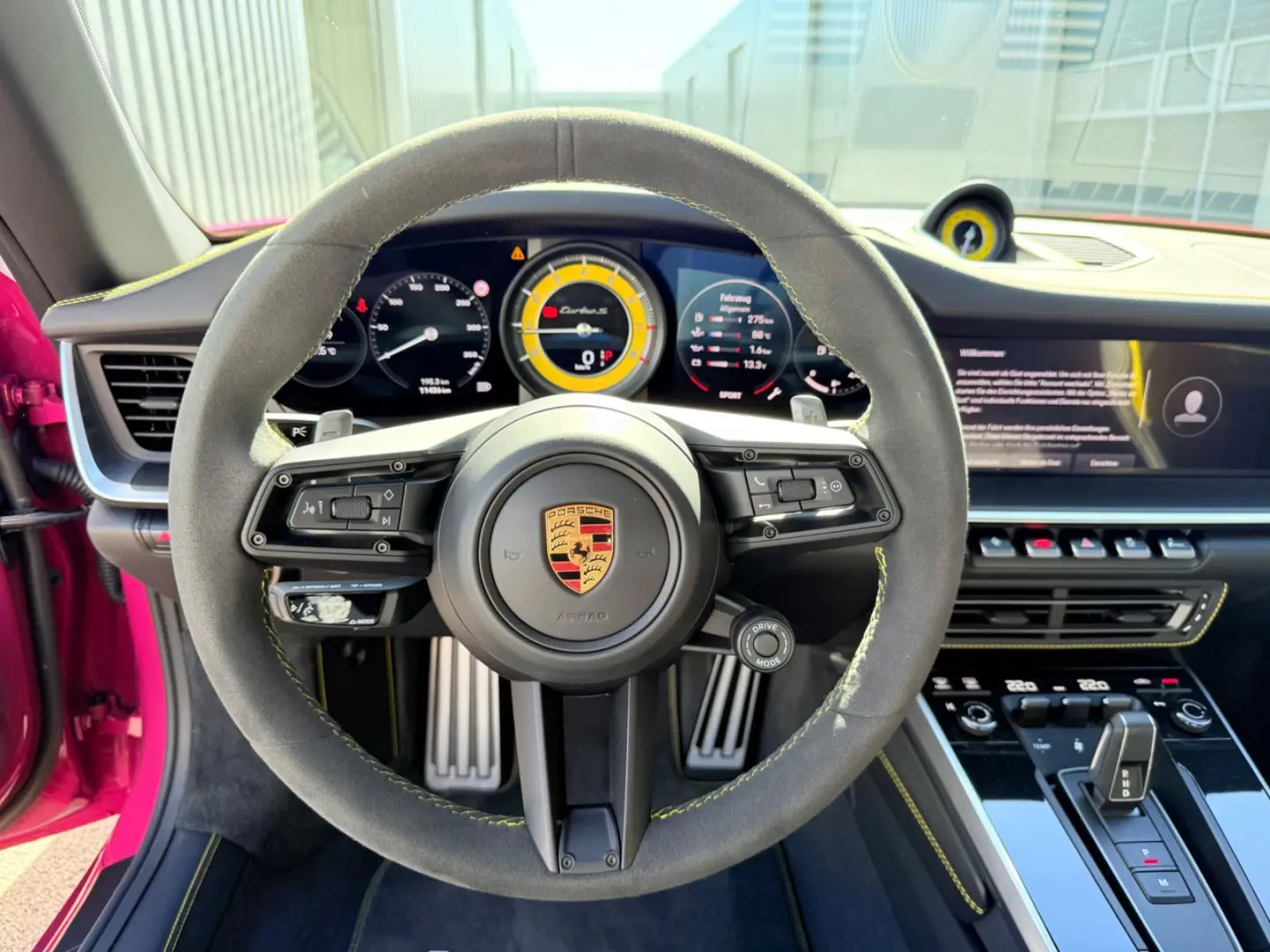 911 992 Turbo S Cabrio SportDesign Burmester