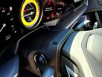 911 992 Turbo S Cabrio SportDesign Burmester
