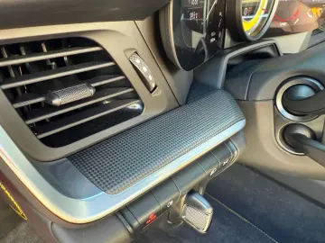 911 992 Turbo S Cabrio SportDesign Burmester