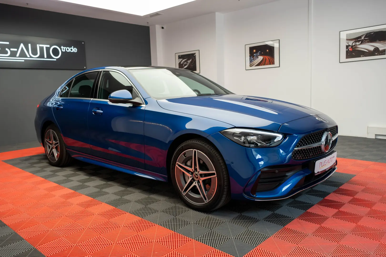 Mercedes-Benz C300e - AMG Line - Burmester - Panoramic