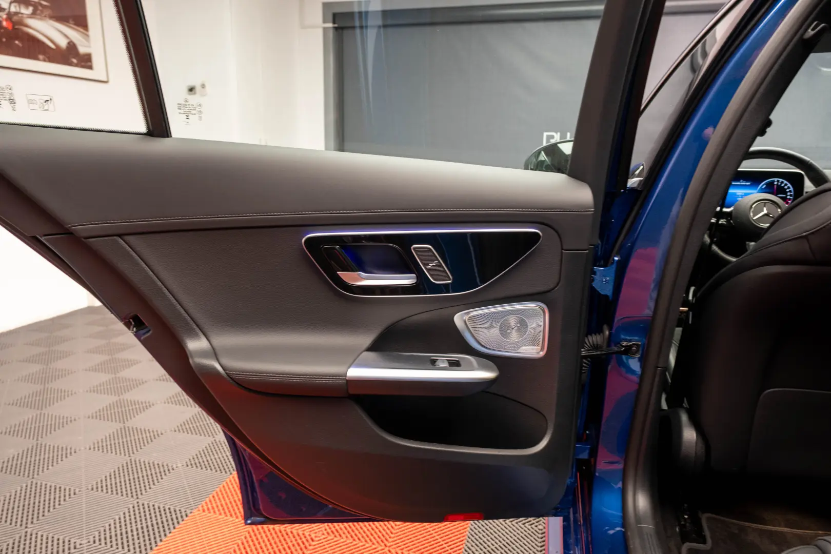 Mercedes-Benz C300e - AMG Line - Burmester - Panoramic