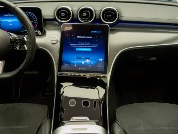 Mercedes-Benz C300e - AMG Line - Burmester - Panoramic