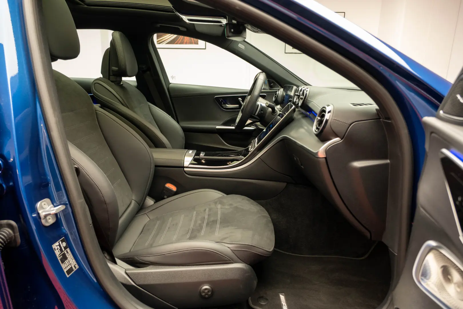 Mercedes-Benz C300e - AMG Line - Burmester - Panoramic