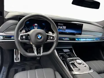 740d xdr. M-Sport DAPro B&W PAPro PANO KomZu 20