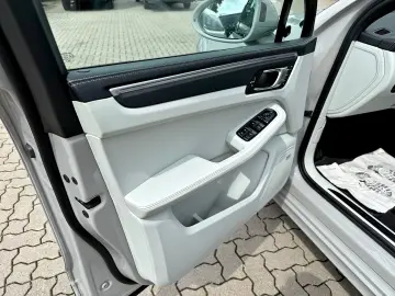 Macan GTS
