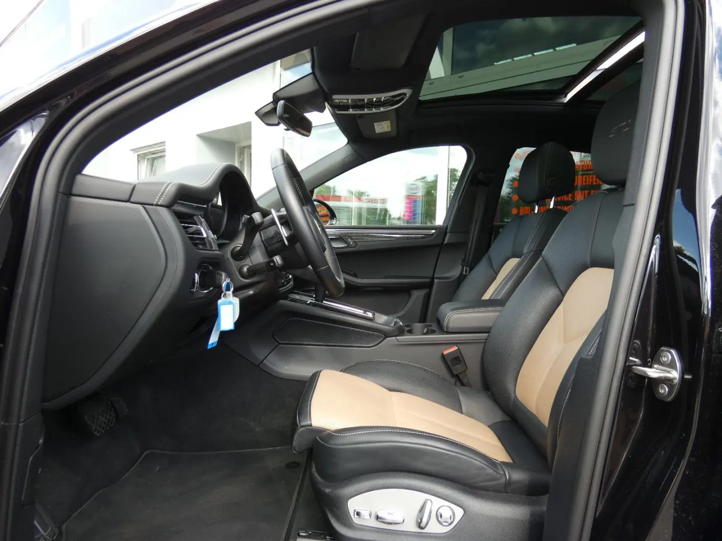 Macan GTS Exclusiv Leder PANO 21