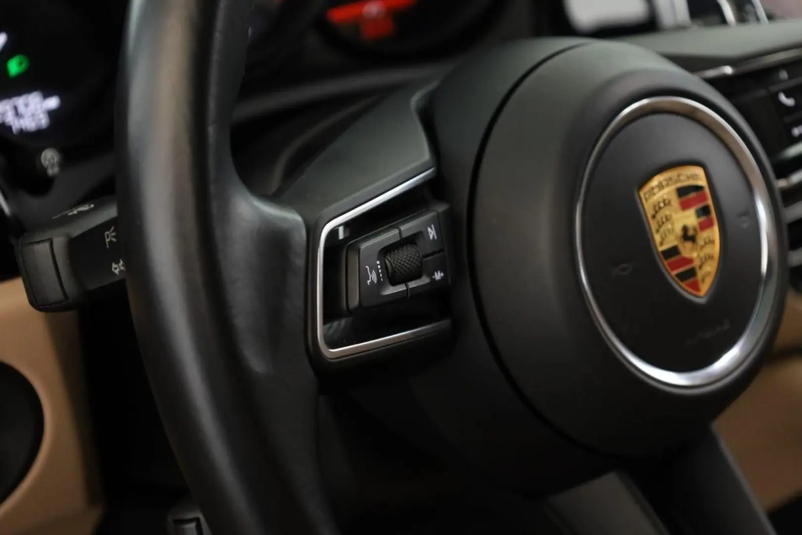 Macan T PDLS+ Pano ACC Key 360 Sportabgas 21 AHK