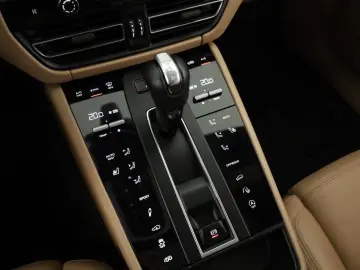 Macan T PDLS+ Pano ACC Key 360 Sportabgas 21 AHK