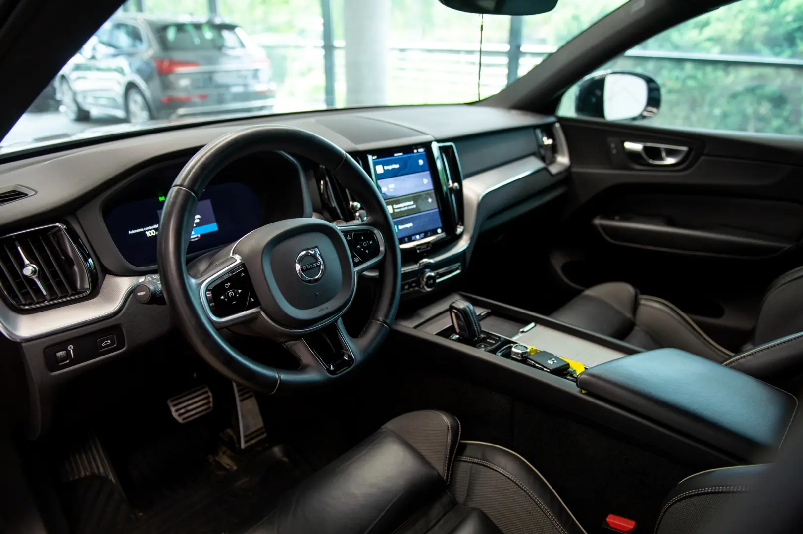 Volvo XC60 2.0 B4D R-Design Mild Hybrid 2WD Geartronic