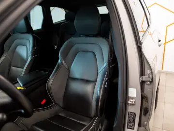 Volvo XC60 2.0 B4D R-Design Mild Hybrid 2WD Geartronic