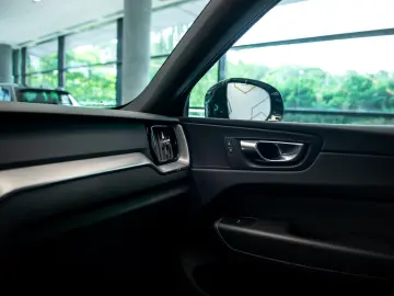 Volvo XC60 2.0 B4D R-Design Mild Hybrid 2WD Geartronic