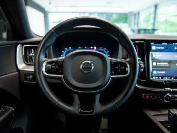 Volvo XC60 2.0 B4D R-Design Mild Hybrid 2WD Geartronic