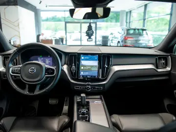 Volvo XC60 2.0 B4D R-Design Mild Hybrid 2WD Geartronic