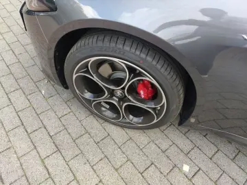Giulia 2.0 Turbo16V Q4 Veloce +PANO+HARMAN&KARDO