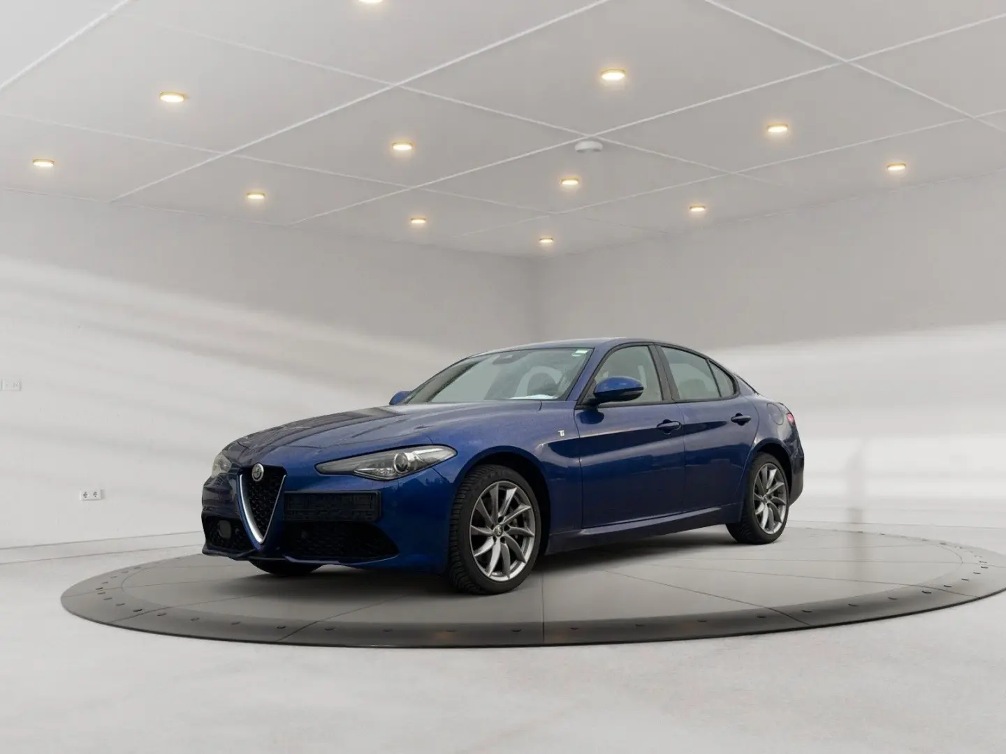 Giulia TI 2.0 Q4-ALLRAD/LEDER/ASSISTENZ PA/SHZ