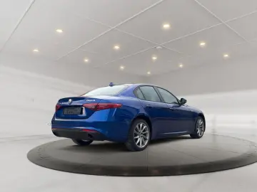 Giulia TI 2.0 Q4-ALLRAD/LEDER/ASSISTENZ PA/SHZ