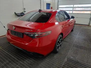 Giulia 2,0 Turbo 16V Veloce Q4 NAVI ACC SOUND UV